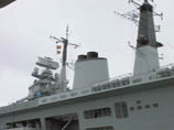 HMS Invincible - deck and funnel details